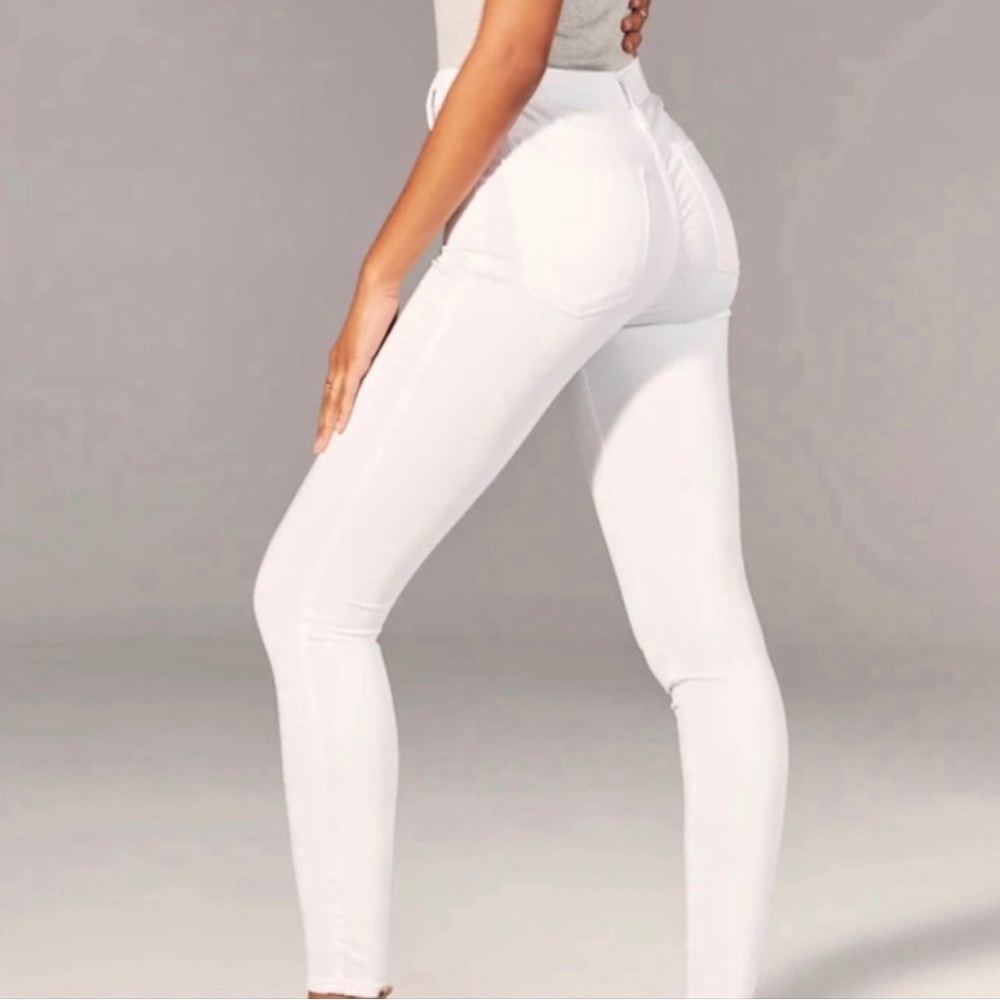 White Abercrombie & Fitch high rise super skinny ankle 26 Short